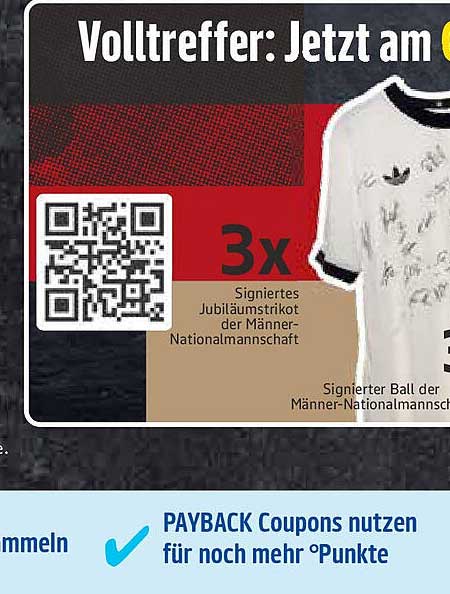 3x Signiertes Jubiläumstrikot der Männer-Nationalmannschaft oder 3x signierter Ball der Männer-Nationalmannschaft
