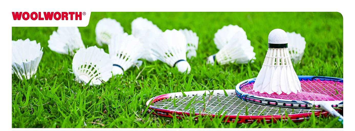 Badmintonset mit Schlägern und Bällen für unbeschwerte Sportstunden