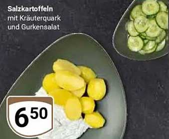 Salzkartoffeln mit Kräuterquark und Gurkensalat