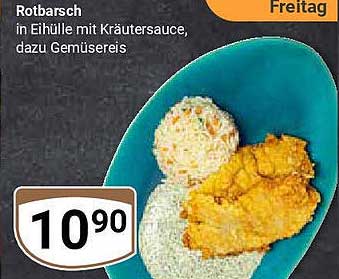 Rotbarsch in Eihülle mit Kräutersauce, dazu Gemüsereis