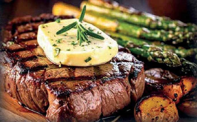 Saftiges Rindersteak mit Kräuterbutter