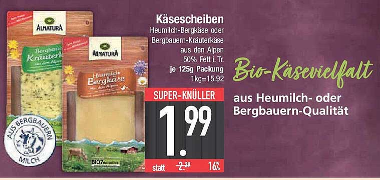 Käse scheiben - Heumilch-Bergkäse oder Bergbauern-Kräuterkäse aus den Alpen