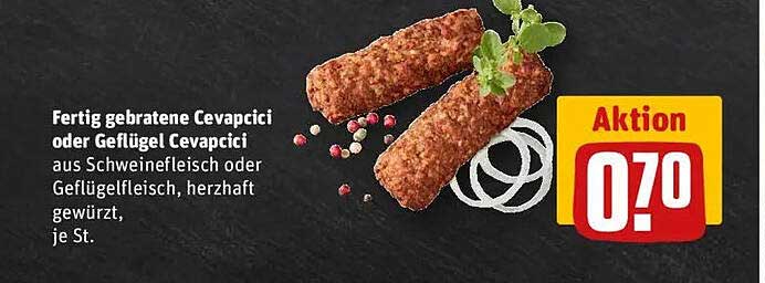 Fertig gebratene Cevapcici oder Geflügel Cevapcici aus Schweinefleisch oder Geflügelfleisch, herzhaft gewürzt, je St.