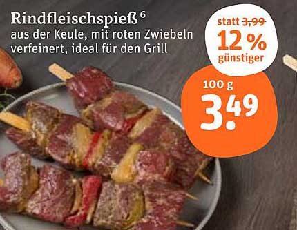 Rindfleischspieß aus der Keule mit roten Zwiebeln