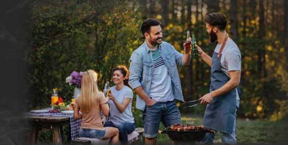 Grillfeier im Freien