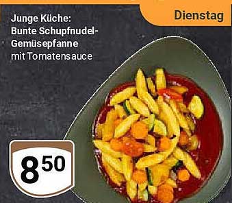 Junge Küche: Bunte Schupfnudel-Gemüsepfanne mit Tomatensauce