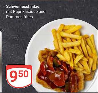 Schweineschnitzel mit Paprikasauce und Pommes frites
