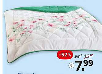 Flauschige Bettdecke mit Blumenmuster