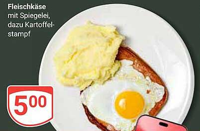 Fleischkäse mit Spiegelei, dazu Kartoffelstampf