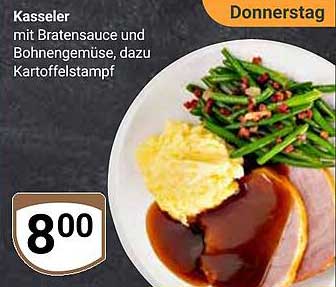 Kasseler mit Bratensauce und Bohngemüse, dazu Kartoffelstampf