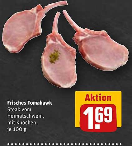 Frisches Tomahawk Steak vom Heimatschwein, mit Knochen, je 100 g
