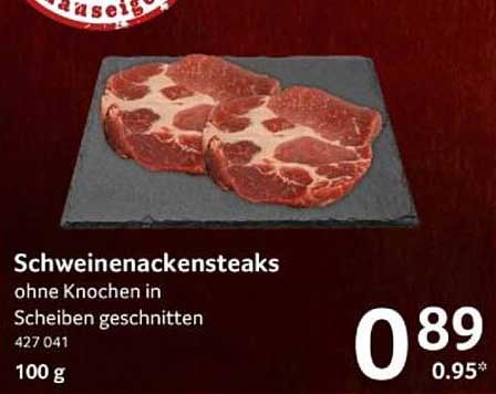 Schweinenackensteaks ohne Knochen in Scheiben geschnitten