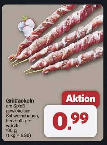 Grillfackeln am Spieß gewickelter Schweinebauch, herzhaft gewürzt
