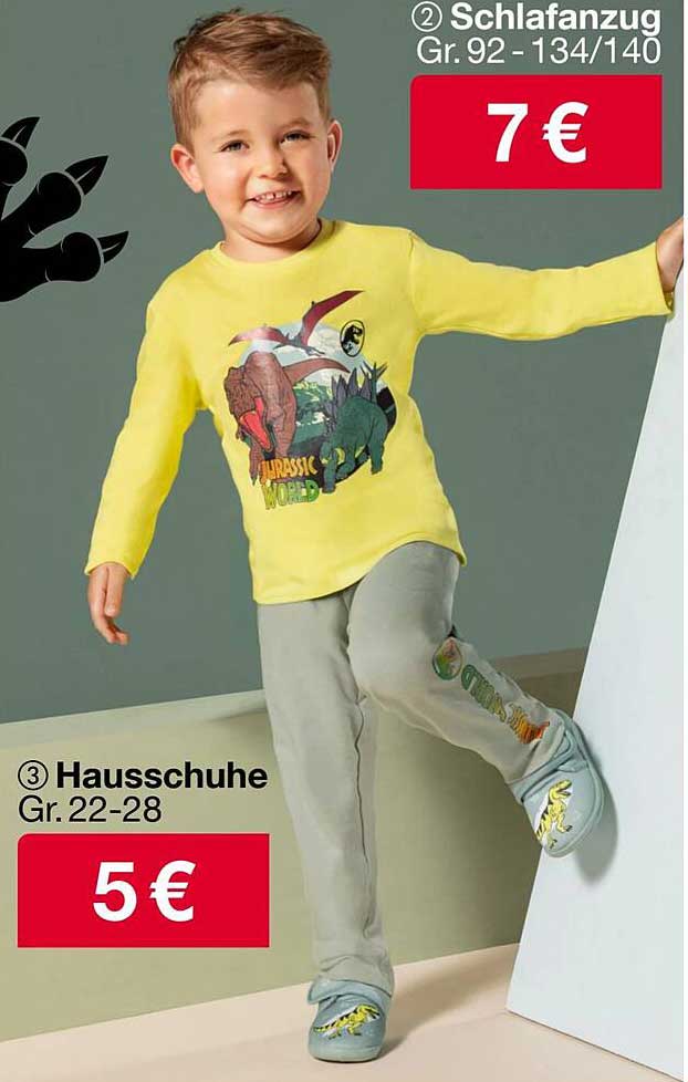Schlafanzug und Hausschuhe für Kinder