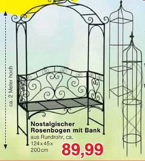 Nostalgischer Rosenbogen mit Bank