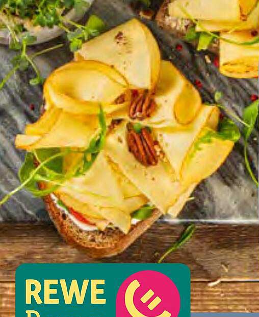 Frisch belegte Brote mit köstlichem Käse