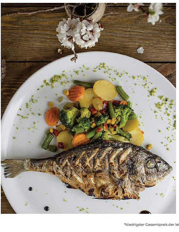 Frisch gegrillter Fisch mit saisonalem Gemüse