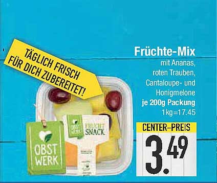 Früchte-Mix mit Ananas, roten Trauben, Cantaloupe- und Honigmelone