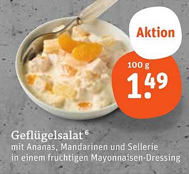 Geflügelsalat mit Ananas, Mandarinen und Sellerie in fruchtigem Mayonnaise-Dressing