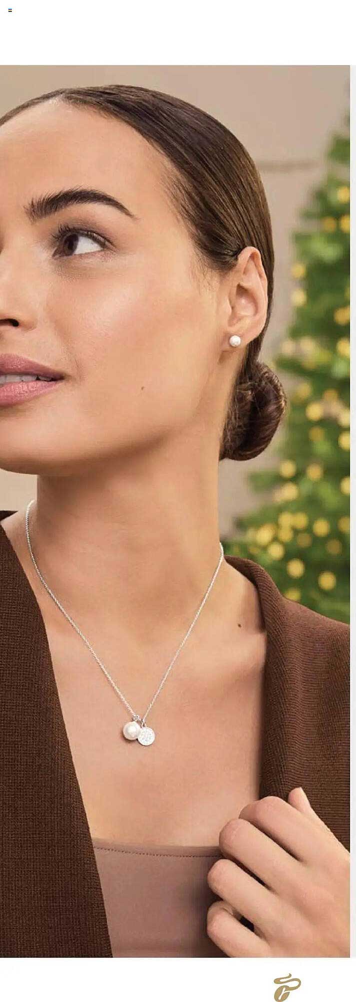 Hübsches Schmuckset mit Anhänger und Ohrringen