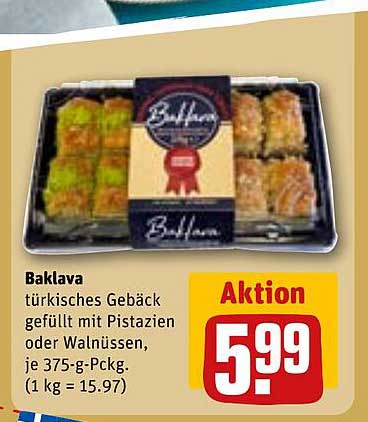 Baklava - Türkisches Gebäck mit Pistazien oder Walnüssen