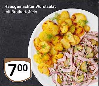 Hausgemachter Wurstsalat mit Bratkartoffeln
