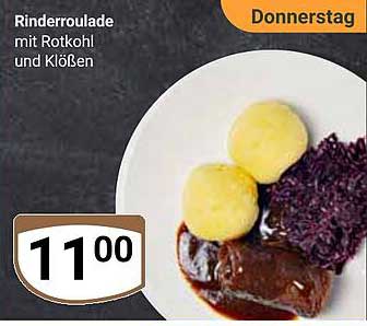 Rinderroulade mit Rotkohl und Klößen