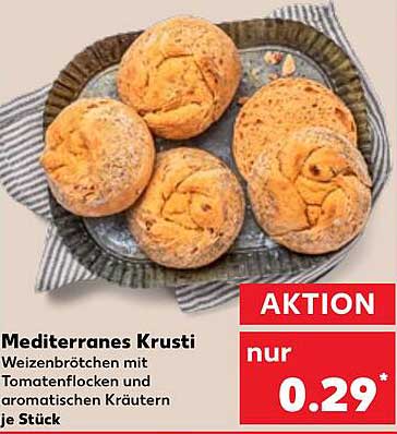 Mediterranes Krusti - Weizenbrötchen mit Tomatenflocken und aromatischen Kräutern