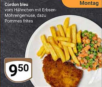 Cordon bleu vom Hähnchen mit Erbsen-Möhrengemüse, dazu Pommes frites