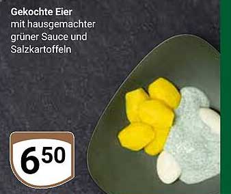 Gekochte Eier mit hausgemachter grüner Sauce und Salzkartoffeln