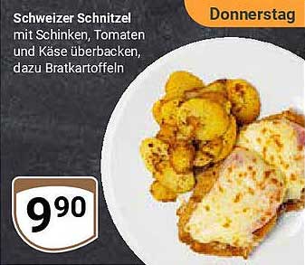 Schweizer Schnitzel mit Schinken, Tomaten und Käse überbacken, dazu Bratkartoffeln