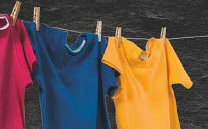 Buntes T-Shirt-Set für die ganze Familie