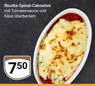 Ricotta-Spinat-Canneloni mit Tomatensauce und Käse überbacken
