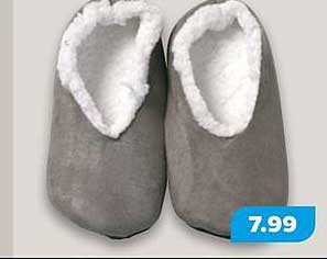 Gemütliche Hausschuhe mit Lammfellfutter